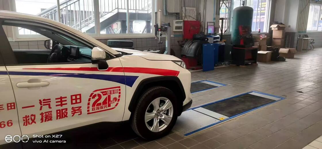 Cartesykj Máy kiểm tra phanh phẳng sang trọng 3T 10T 15T Thiết bị kiểm tra xe Làn kiểm tra xe 2CTHPB-13 với hệ thống treo trượt bên, máy kiểm tra tải trọng trục