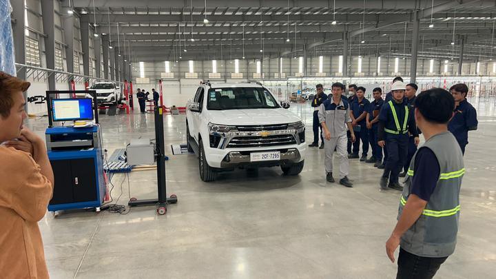 Thương hiệu Cartesy CTGT-3-3C Dây chuyền kiểm tra xe lăn Trinity Máy kiểm tra phanh con lăn với tải trọng trục Máy kiểm tra độ trượt bên tấm đơn cho xe hạng nhẹ